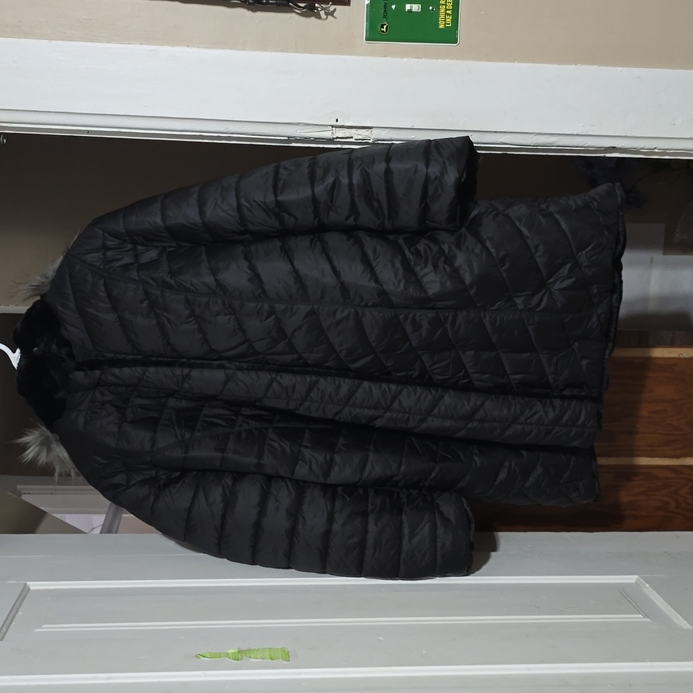 DENNIS BY DENNIS BASSO NEW NEVER WORN OR TRIED ON BLACK FURRY PUFFER WINTER COAT